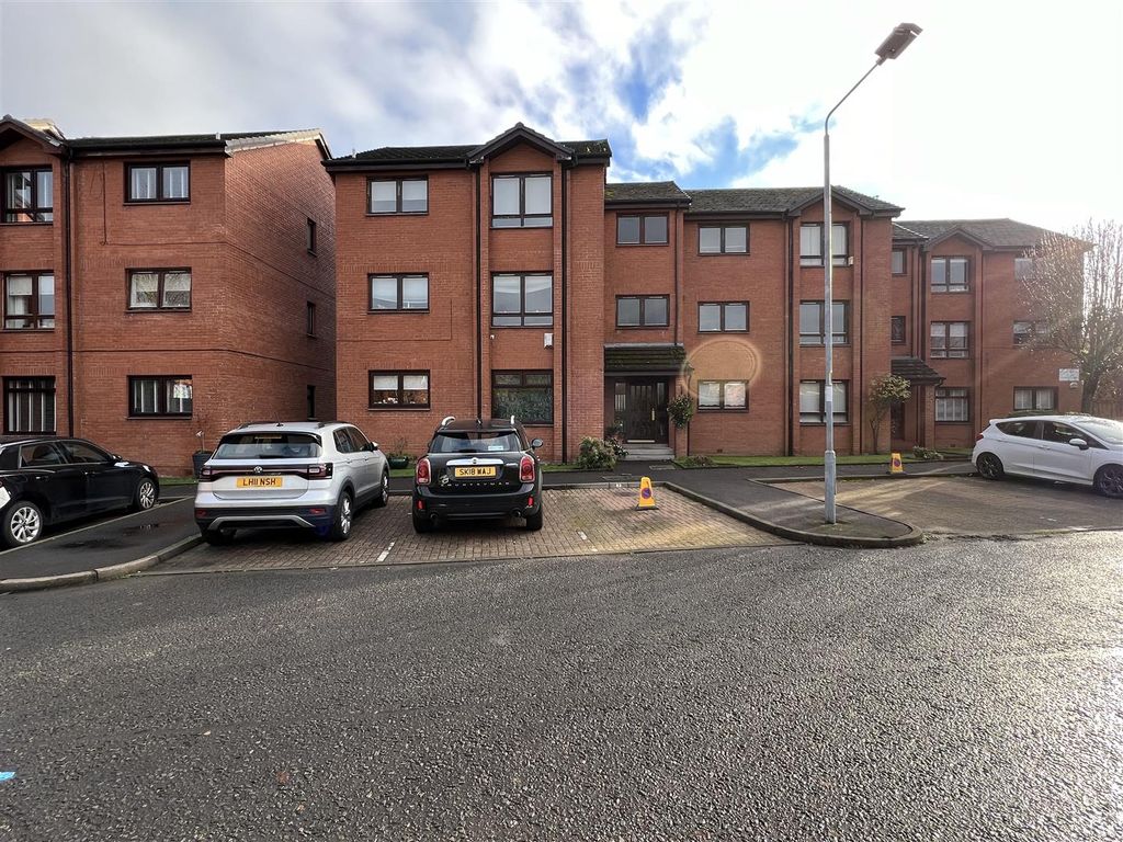 2 bed flat for sale in Ferry Road, Bothwell, Glasgow G71, £145,995
