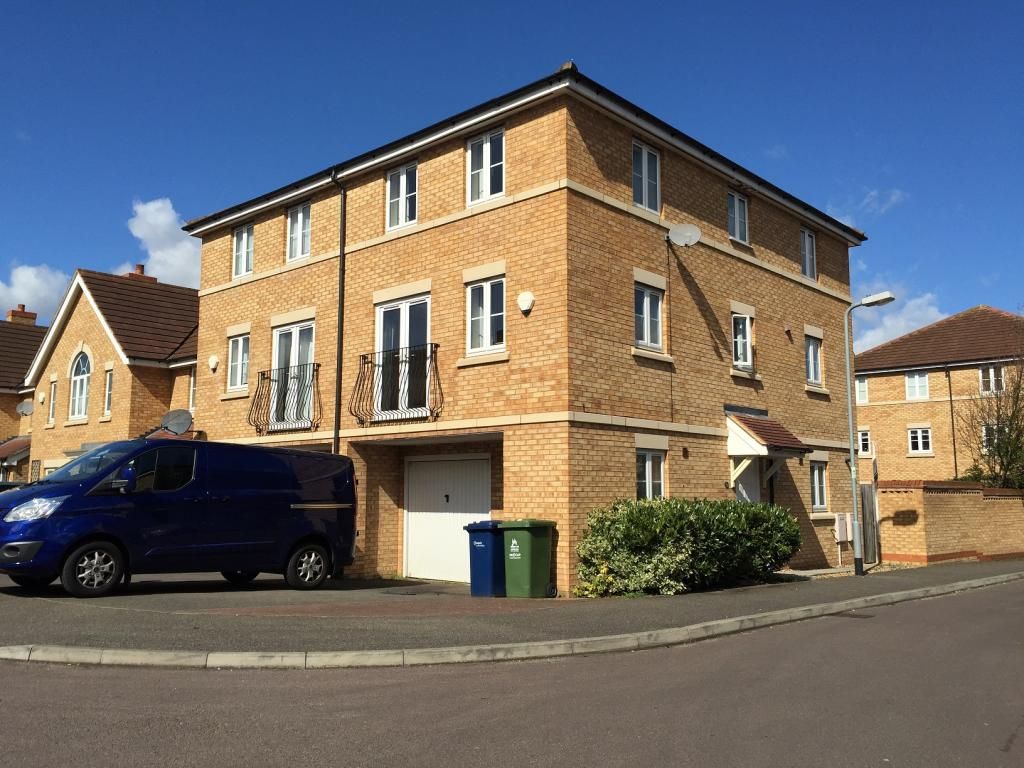 Room to rent in The Orchards, Cherry Hinton, Cambridge CB1, £875 pcm