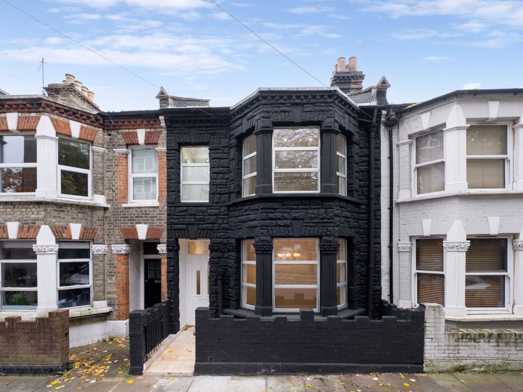 5 bed property for sale in Aspenlea Road, London W6, £1,195,000