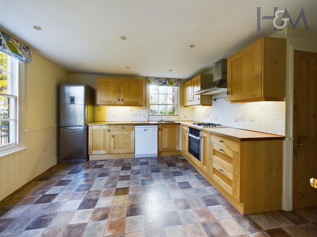 3 bed cottage for sale in High Street, Bowling Green, Old Stevenage SG1, £545,000