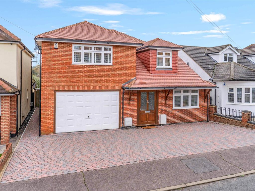 5 bed detached house for sale in Wansford Close, Brentwood CM14, £1,050,000