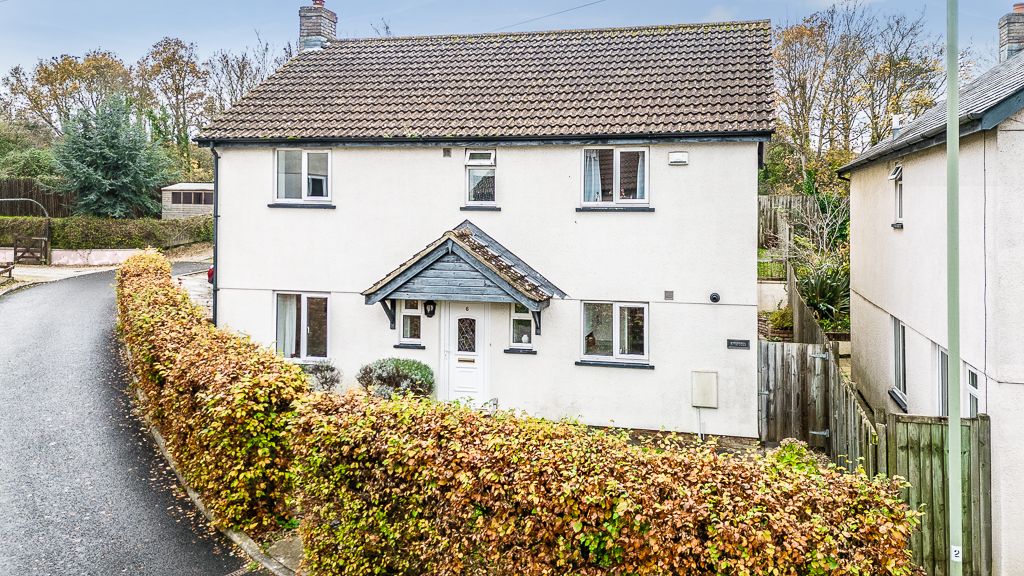 4 bed detached house for sale in Bate Close, Exeter EX2, £570,000