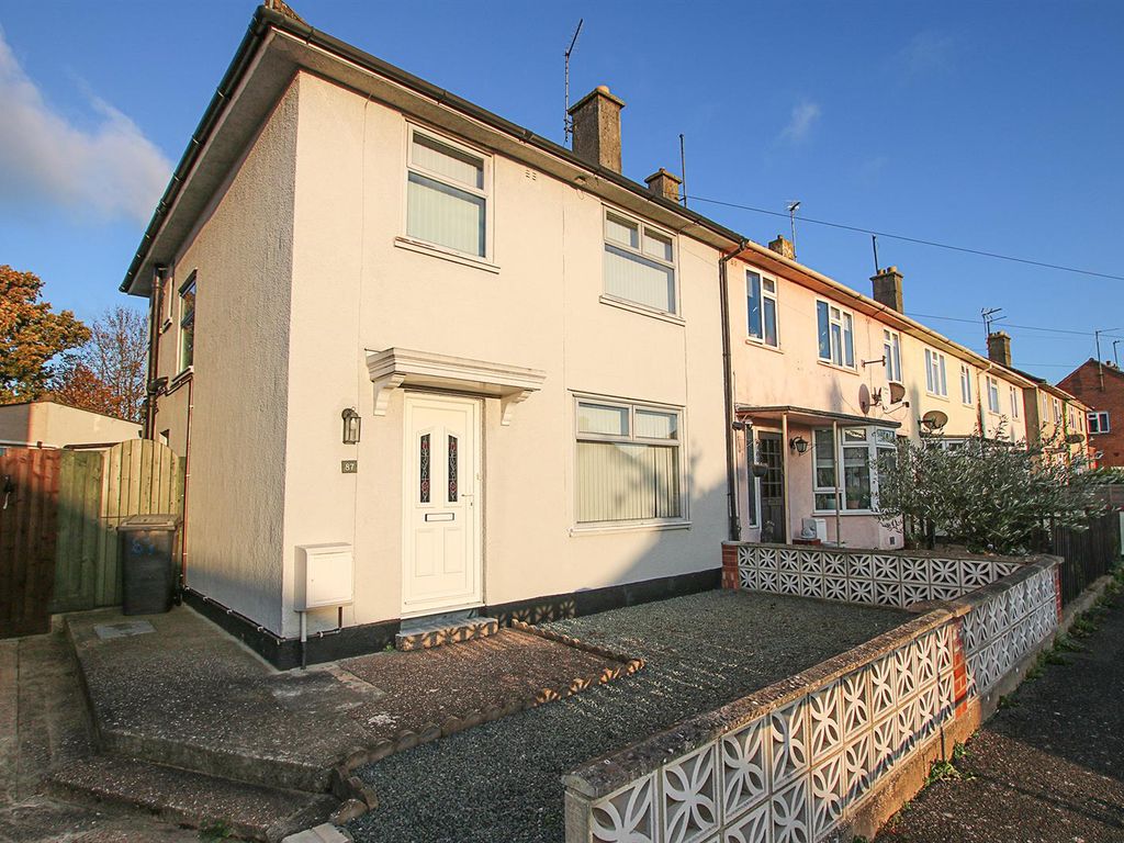 3 bed semi-detached house for sale in Freshfields, Newmarket CB8, £275,000