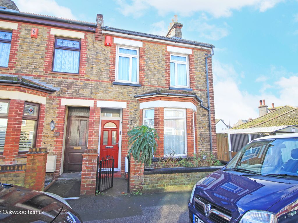 3 bed end terrace house for sale in Muir Road, Ramsgate CT11, £320,000