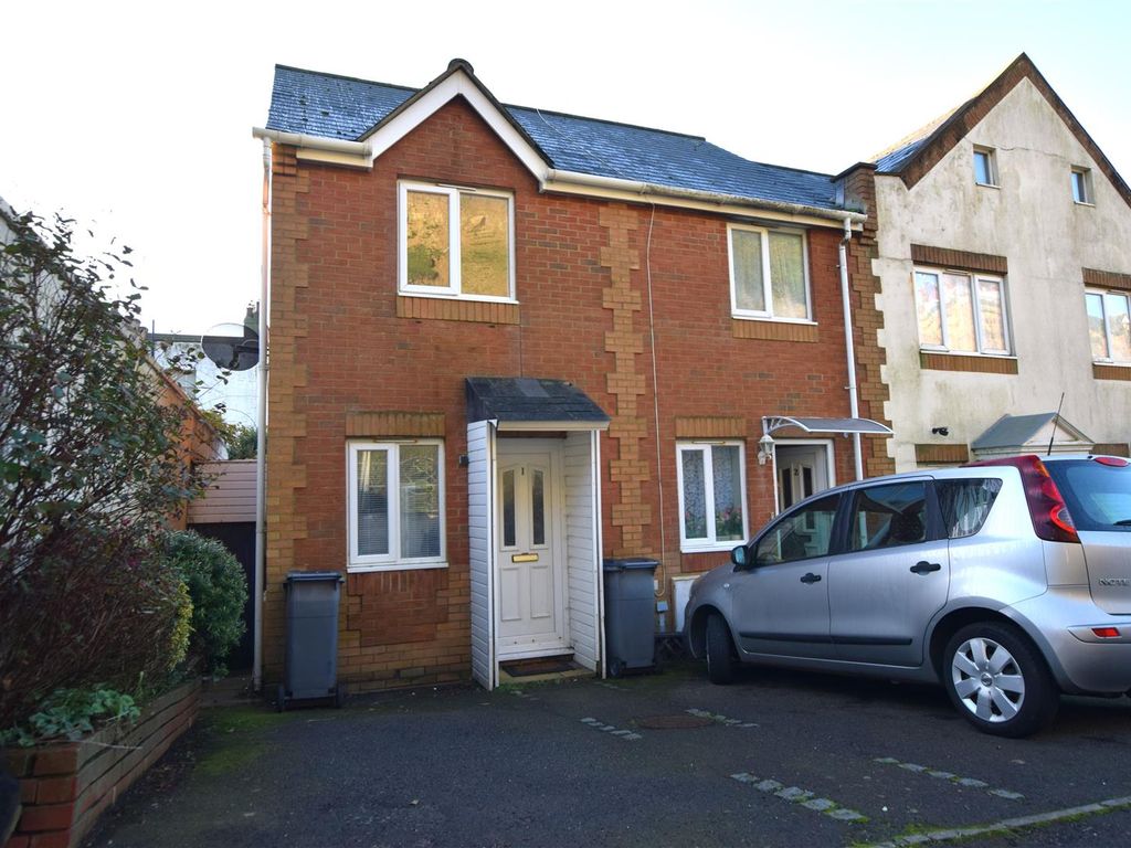 2 bed end terrace house to rent in Caves Road, St. Leonards-On-Sea TN38, £1,000 pcm