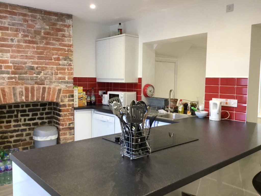 4 bed property to rent in Broad Street, Canterbury CT1, £1,980 pcm