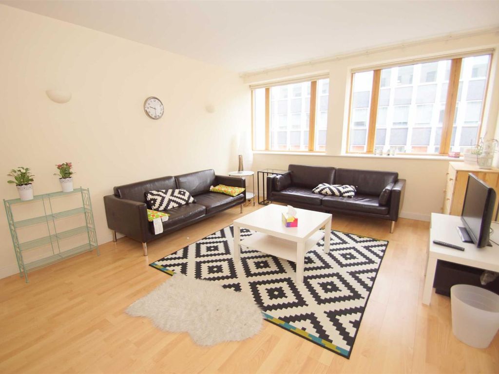 2 bed flat to rent in South Parade, Leeds LS1, £1,450 pcm