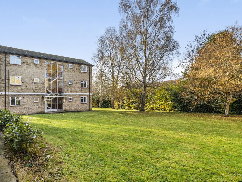 1 bed flat for sale in Millway Close, Oxford, Oxfordshire OX2, £240,000