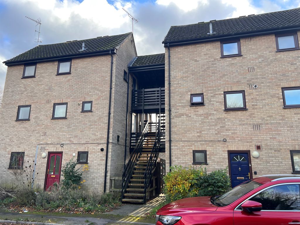 1 bed flat for sale in Wollaston Close, Bury St. Edmunds IP32, £100,000