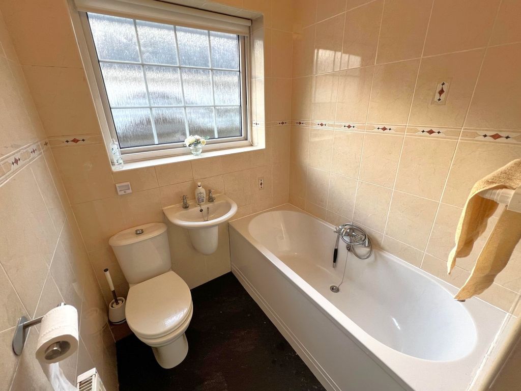 2 bed bungalow for sale in Village Way, Bispham FY2, £285,000