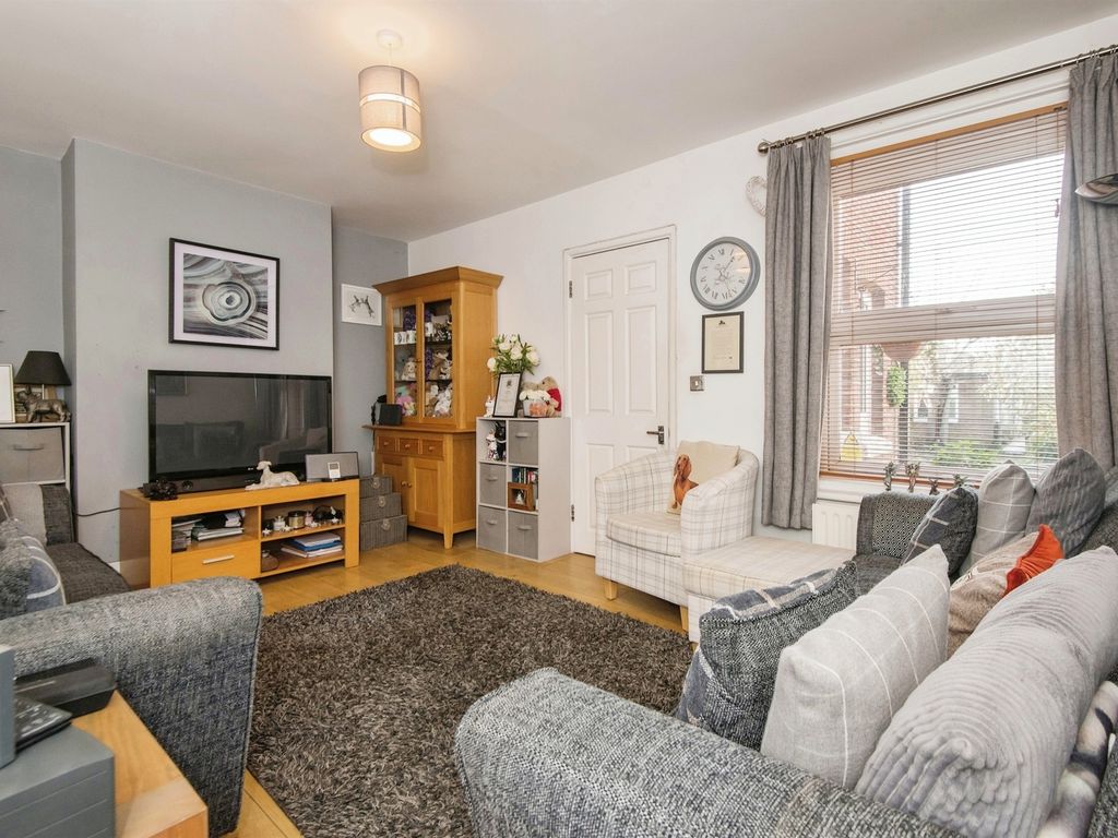 3 bed semi-detached house for sale in Whites Road, Southampton SO19, £365,000