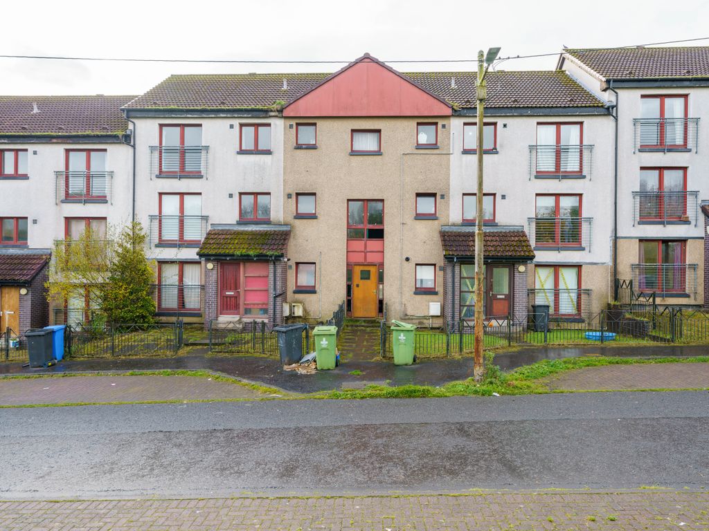 2 bed flat for sale in Balcurvie Road, Glasgow G34, £63,000