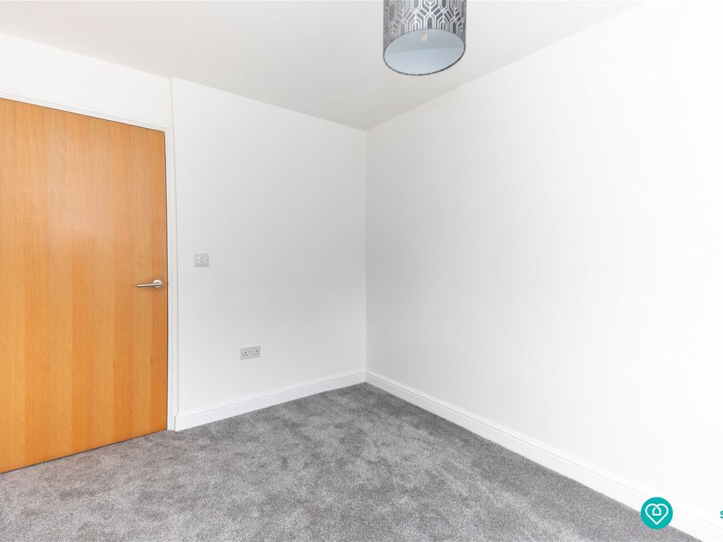 2 bed flat to rent in Wordsworth Court, Sheffield S5, £725 pcm