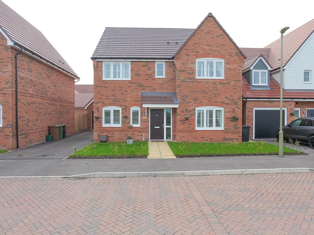 4 bed detached house to rent in Foxcote Crescent, Didcot OX11, £2,500 pcm