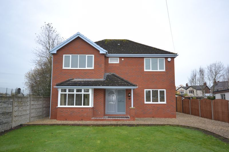 4 bed detached house for sale in 29 Moss Lane, Hesketh Bank PR4, £485,000