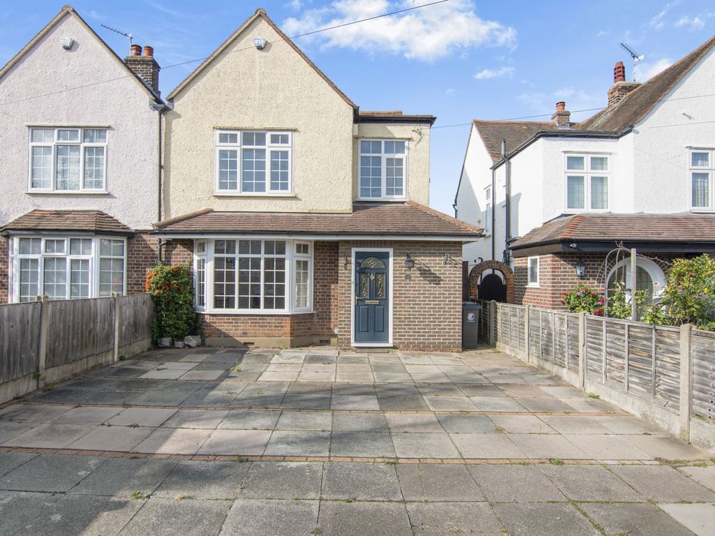 3 bed semi-detached house for sale in London Road, Romford RM4, £650,000