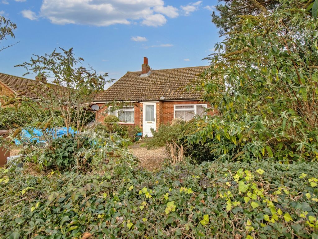 2 bed detached bungalow for sale in Burnham Road, Ringstead, Hunstanton, Norfolk PE36, £400,000