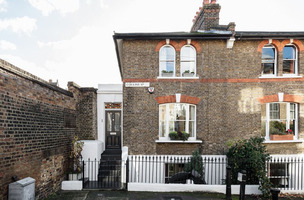 2 bed semi-detached house for sale in Collins Street, London SE3, £1,175,000