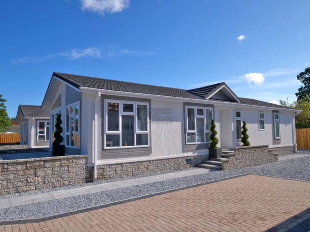 2 bed mobile/park home for sale in Anniversary, Kinloss Retirement Park, Kinloss IV36, £255,000