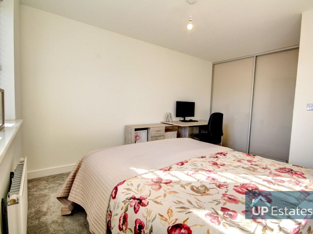 4 bed detached house for sale in Bastille Gate, Appledown Gate, Keresley End CV7, £500,000