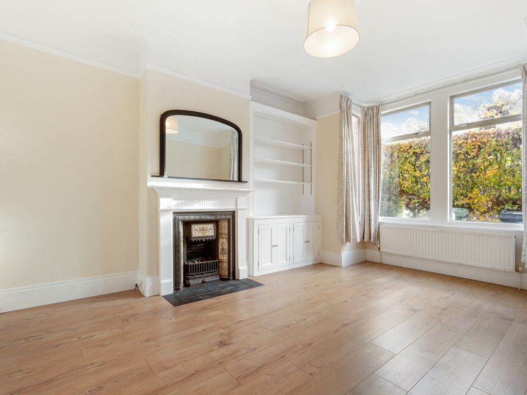 3 bed terraced house to rent in Shelton Road, Wimbledon SW19, £2,850 pcm