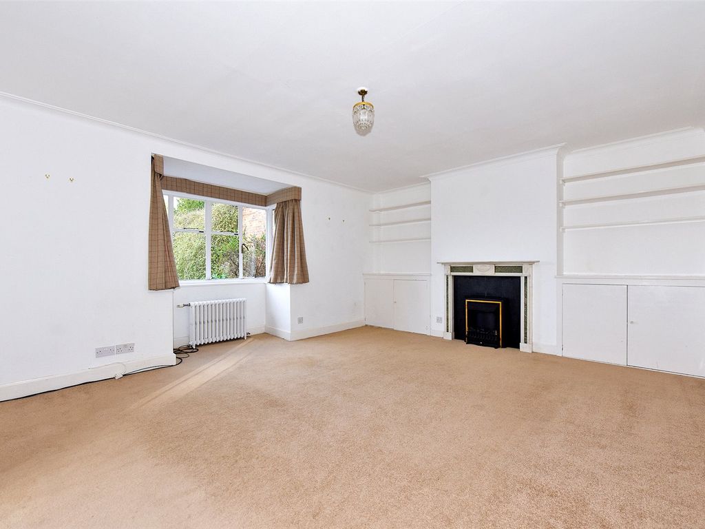8 bed detached house to rent in Hedsor, Bourne End, Buckinghamshire SL8, £6,450 pcm