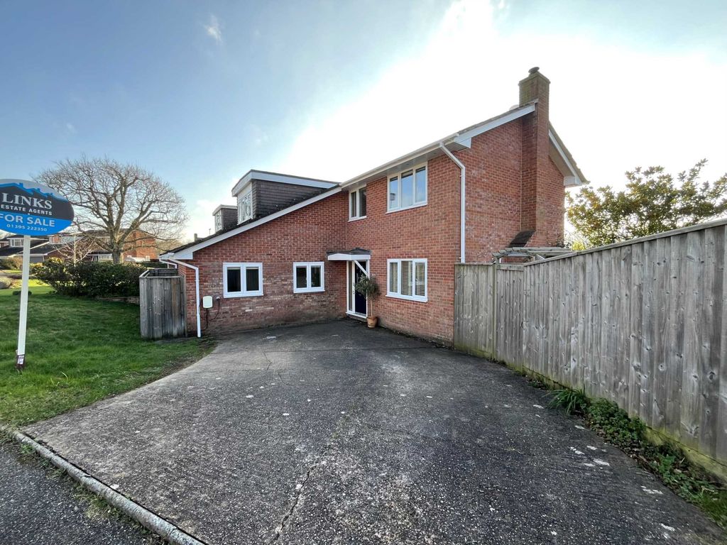 5 bed detached house for sale in Winchester Drive, Exmouth EX8, £575,000