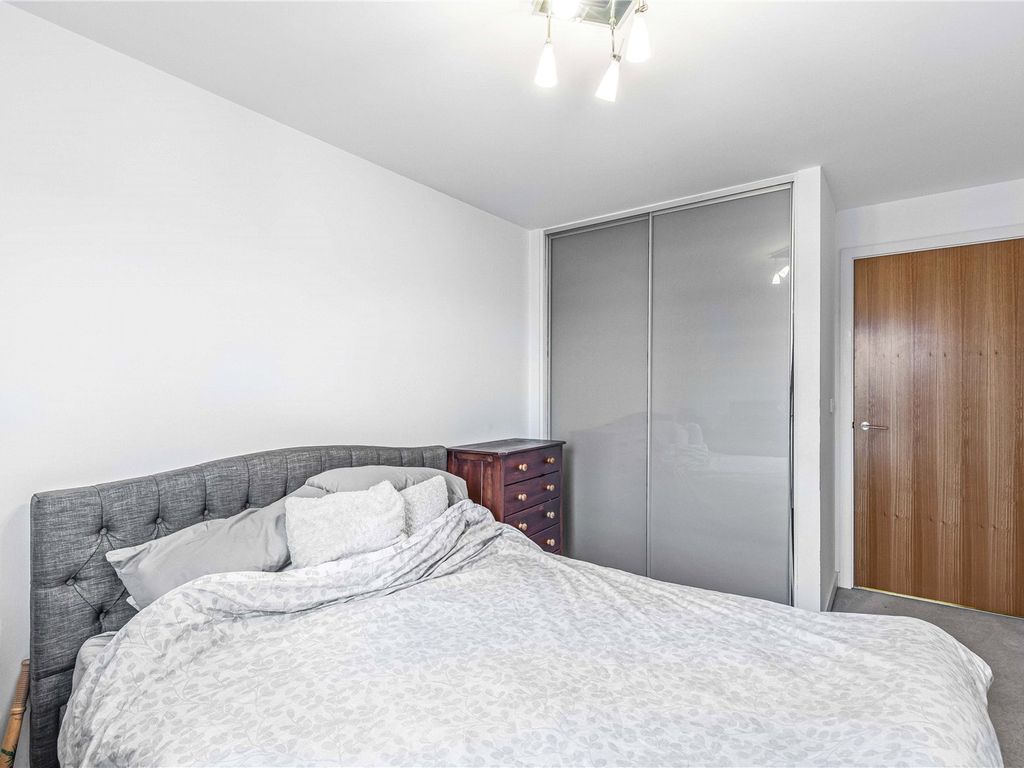 1 bed flat for sale in Conington Road, Lewisham SE13, £300,000