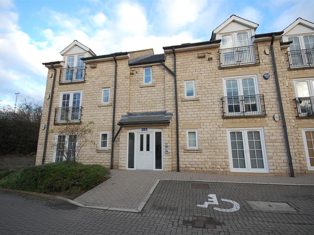 2 bed flat for sale in Miners Mews, Micklefield, Leeds LS25, £120,000