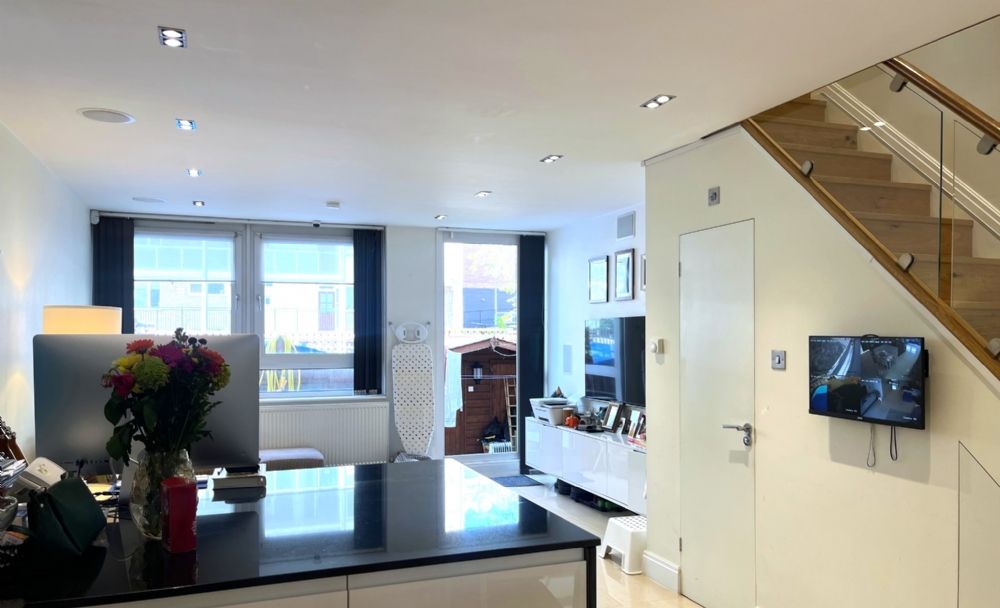 3 bed flat for sale in Stanhope Street, London NW1, £805,000