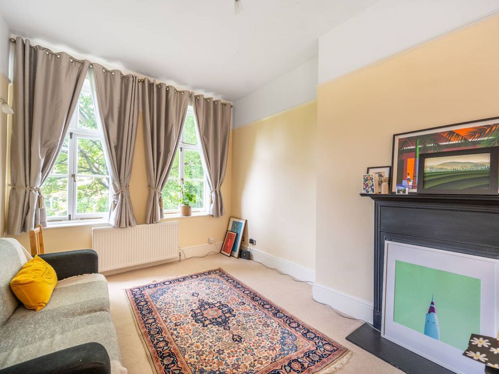 2 bed flat for sale in Abercorn Place, St John's Wood, London NW8, £790,000
