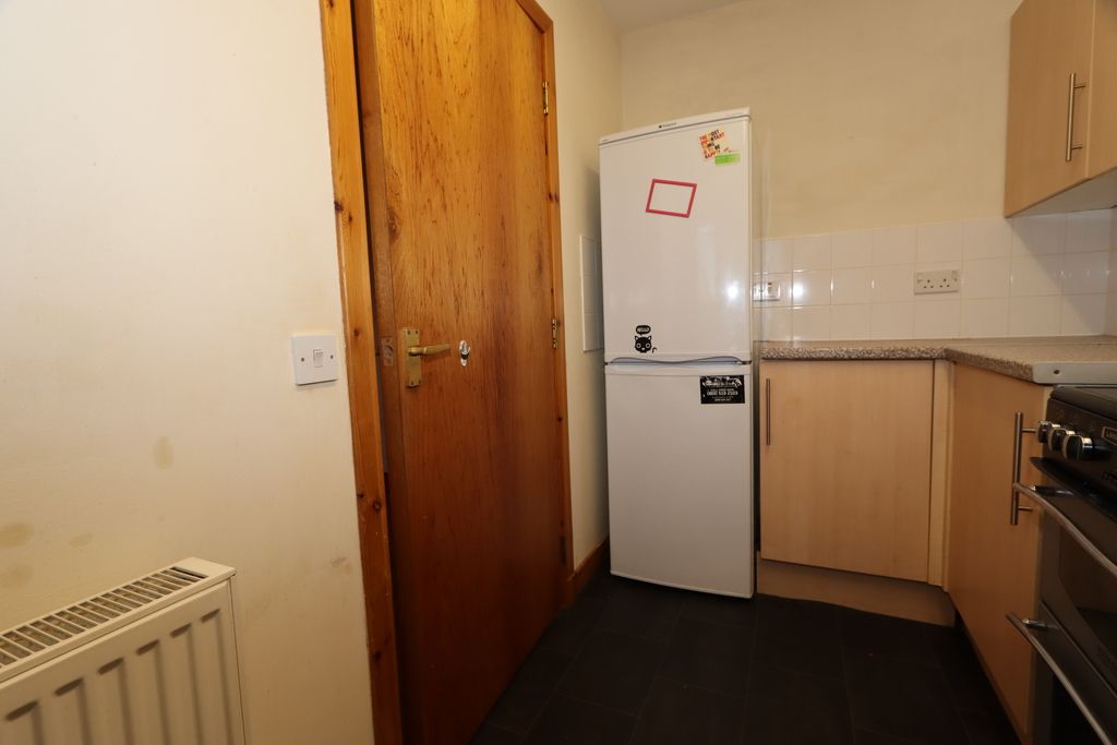 2 bed flat for sale in Harrow Terrace, Wick KW1, £68,000