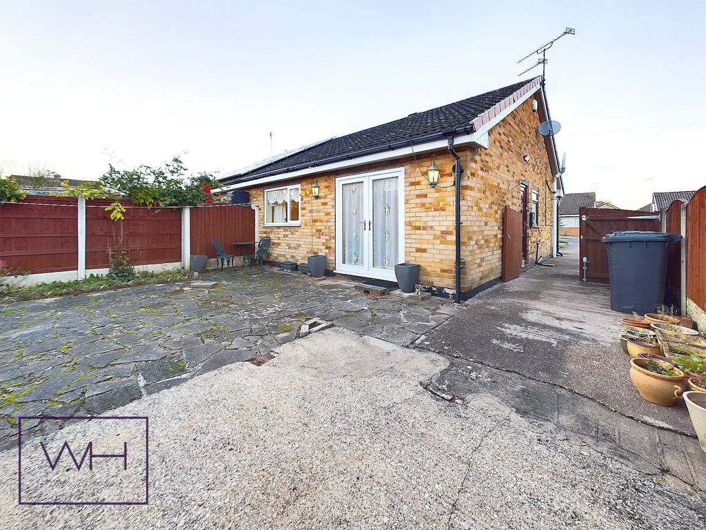 2 bed semi-detached bungalow for sale in Horninglow Close, Cantley, Doncaster DN4, £147,500