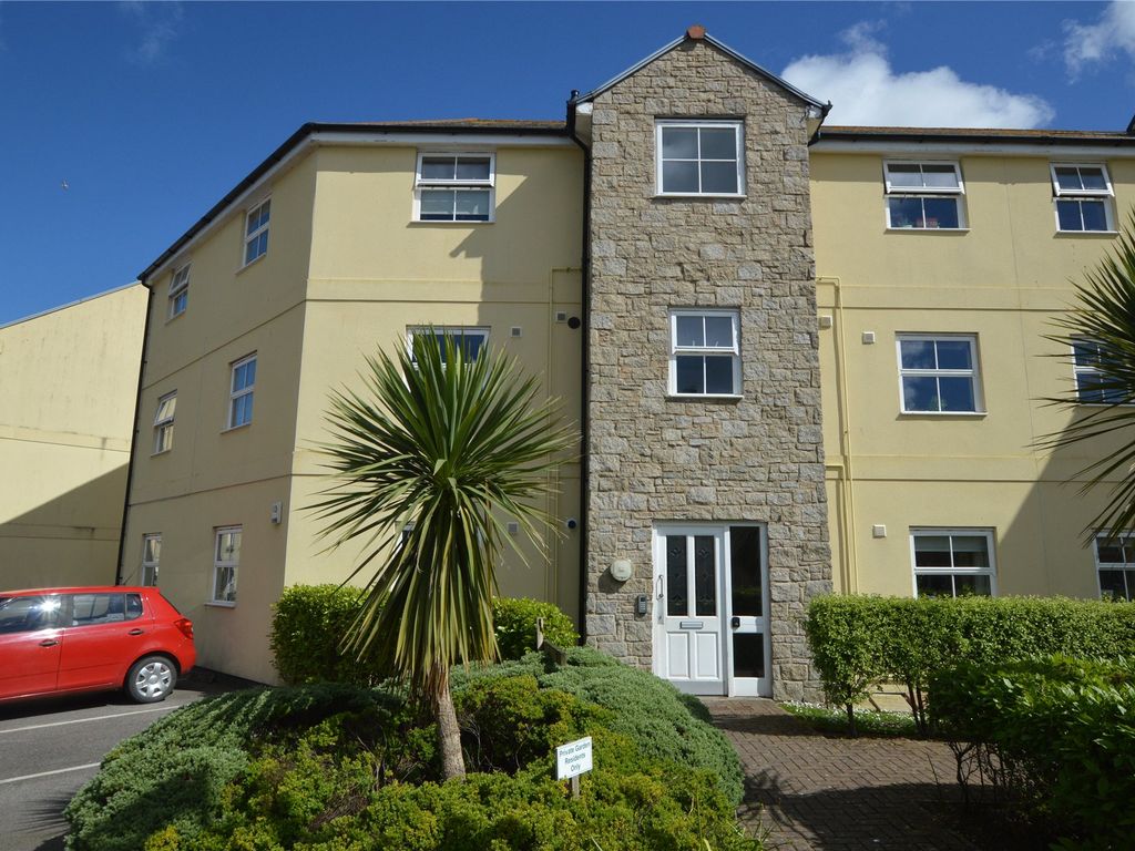 2 bed flat for sale in Madison Close, Hayle, Cornwall TR27, £165,000
