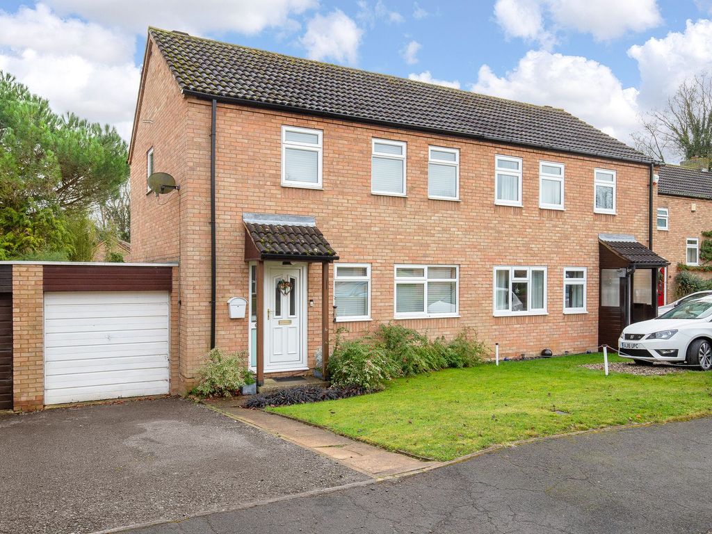 3 bed semi-detached house for sale in Isons Close, Fowlmere SG8, £365,000
