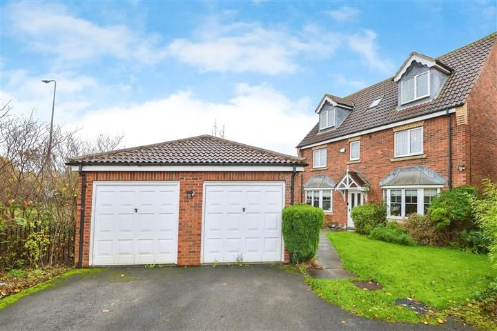 6 bed detached house to rent in Apsley Way, Ingleby Barwick, Stockton-On-Tees TS17, £1,800 pcm