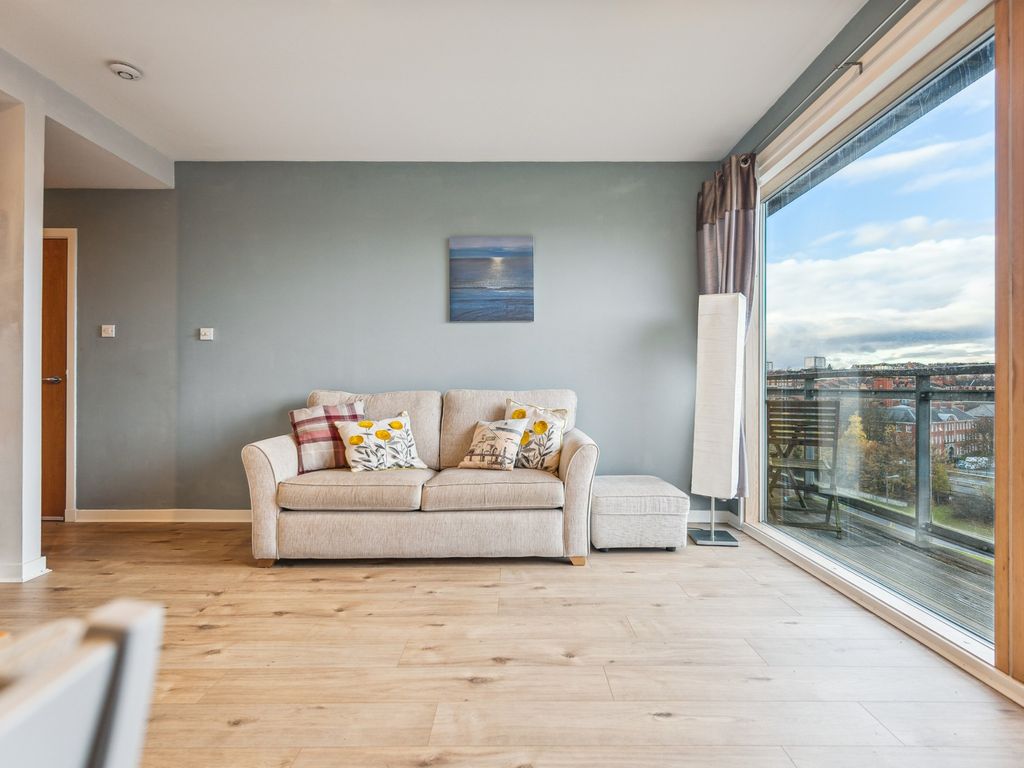 1 bed flat for sale in Glasgow Harbour Terrace, Glasgow Harbour, Glasgow G11, £159,000