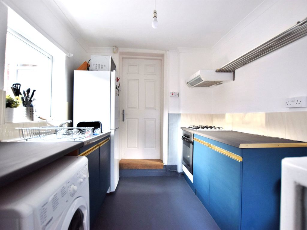 3 bed flat for sale in Howe Street, Gateshead NE8, £69,950