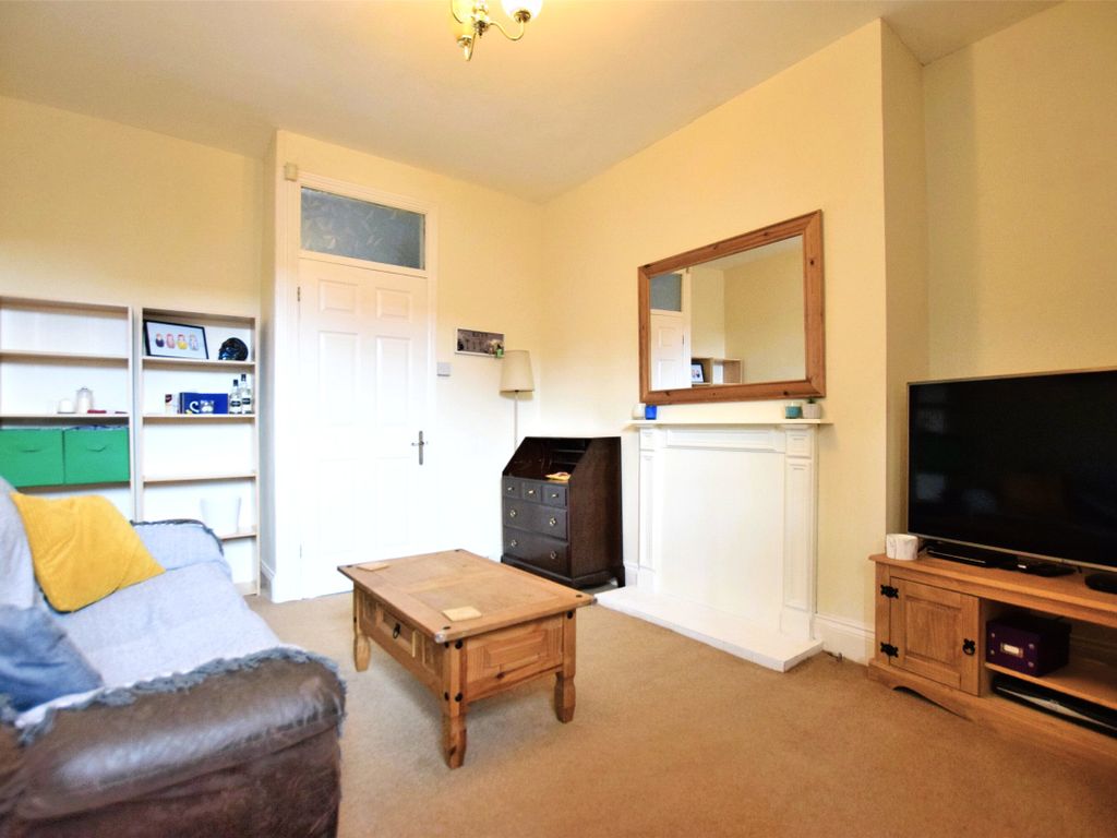 3 bed flat for sale in Howe Street, Gateshead NE8, £69,950