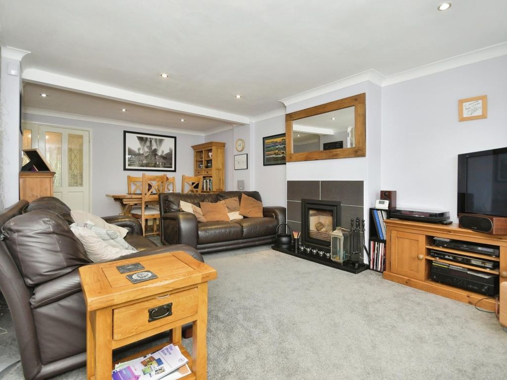 3 bed property for sale in School Lane, Norton, Sheffield S8, £320,000