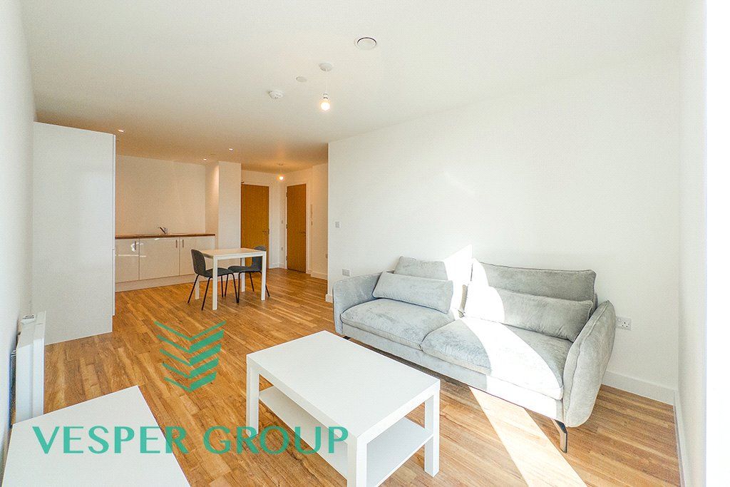 1 bed flat for sale in Media City Tower 3, Media City, Salford Quays, Salford M50, £215,000