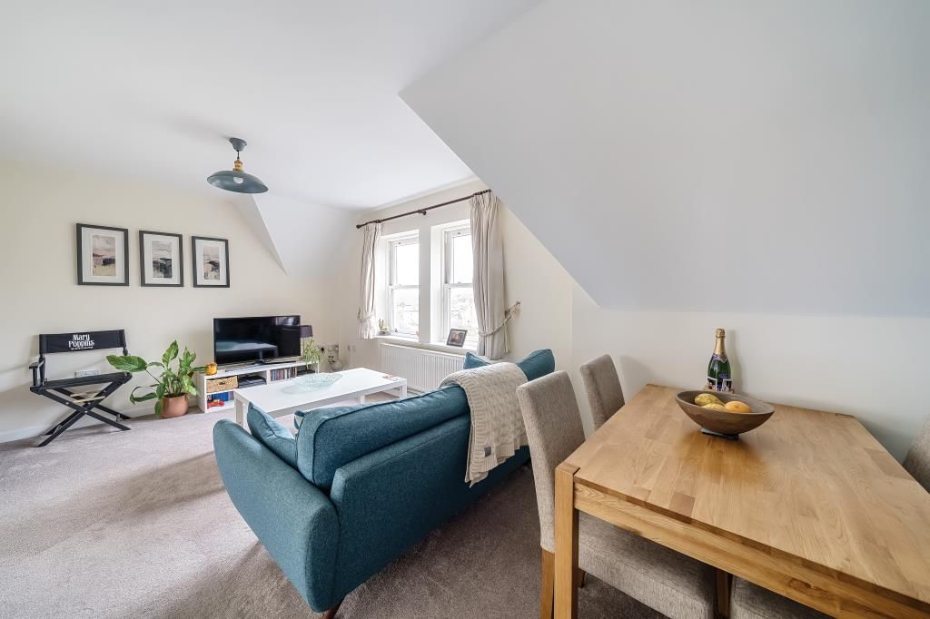 1 bed flat for sale in Windsor, Berkshire SL4, £270,000