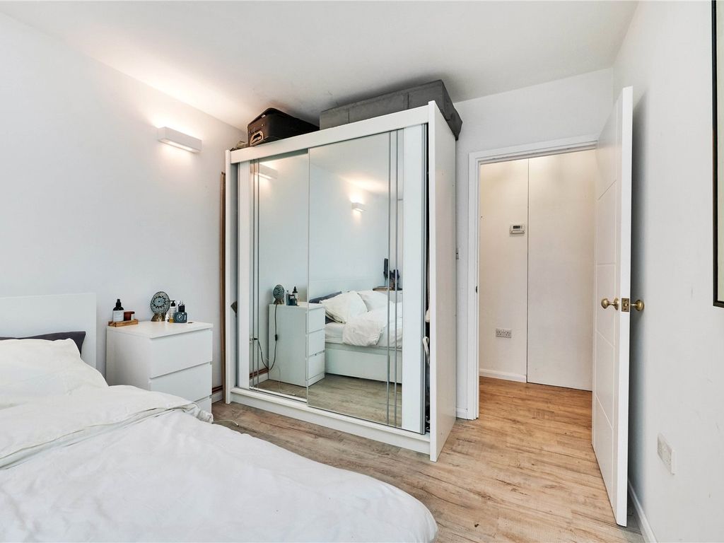 1 bed flat for sale in Brixton Road, Brixton, London SW9, £367,500