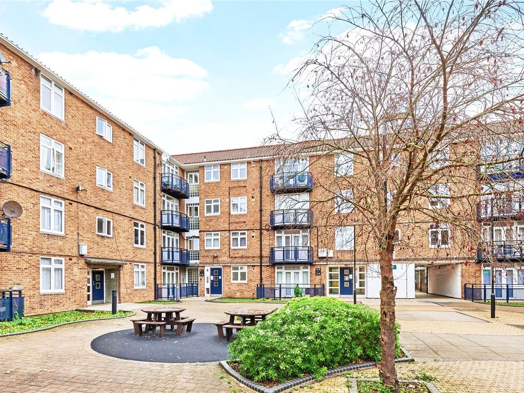 1 bed flat for sale in Brixton Road, Brixton, London SW9, £367,500