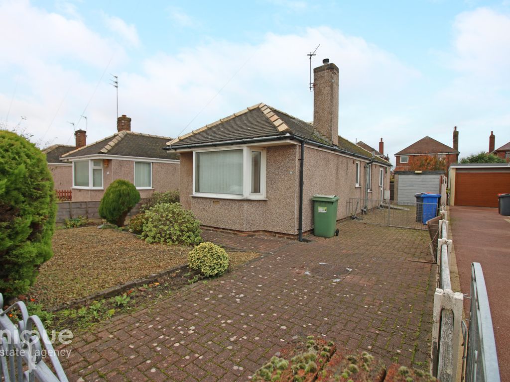 2 bed bungalow for sale in High Gate, Fleetwood FY7, £149,950