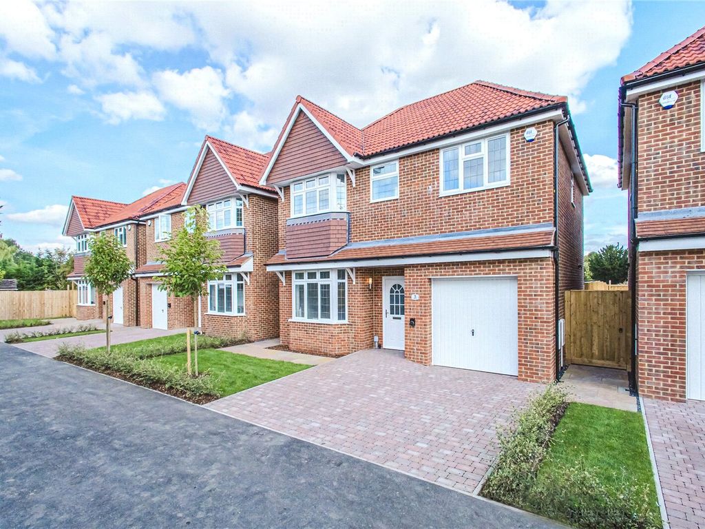 New home, 4 bed detached house for sale in Barrowby Gate, Kingsdown Park, Swindon SN3, £485,000