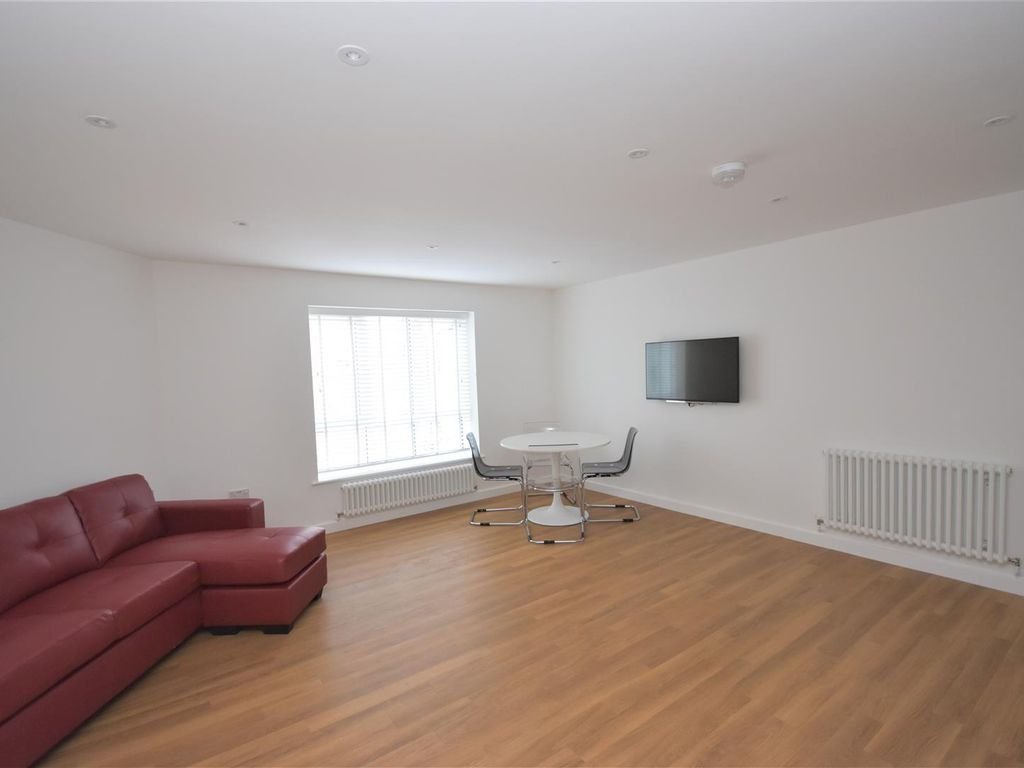 2 bed flat to rent in Ainsley Street, Durham DH1, £975 pcm