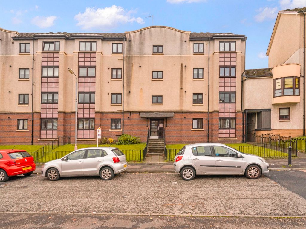 2 bed flat for sale in Royston Road, Royston, Glasgow G21, £85,000
