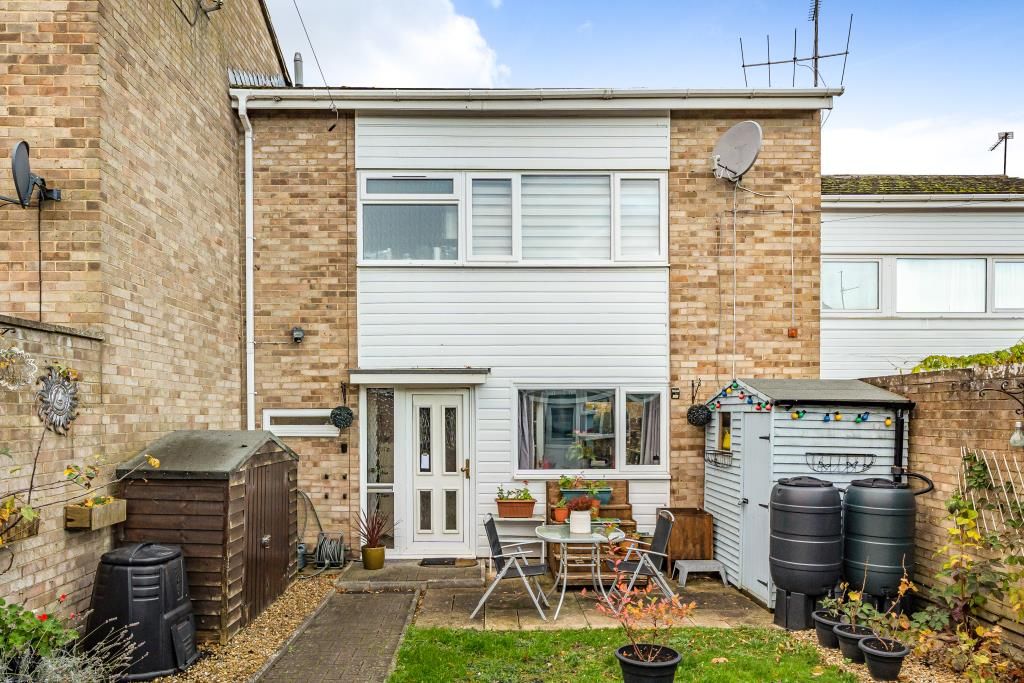 3 bed terraced house for sale in Aylesbury, Buckinghamshire HP20, £340,000