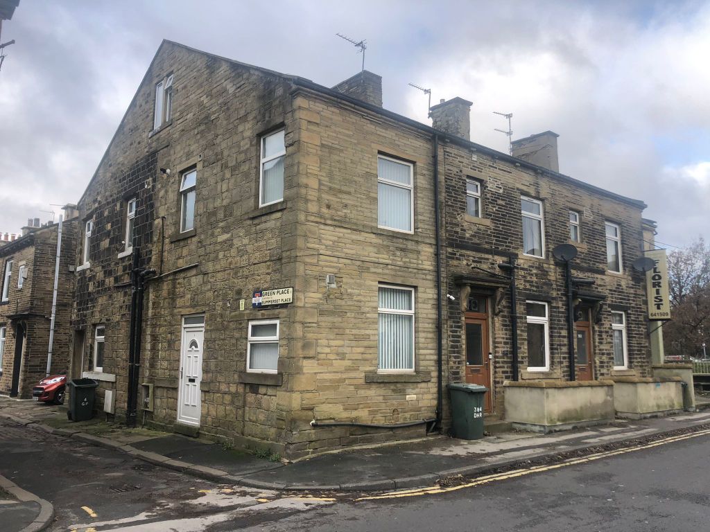 1 bed end terrace house to rent in Green Place, Bradford BD2, £600 pcm